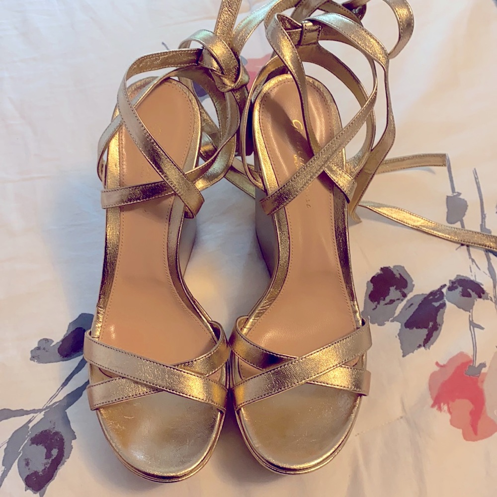 GIANVITO ROSSI Gold Metallic leather wedge sandals